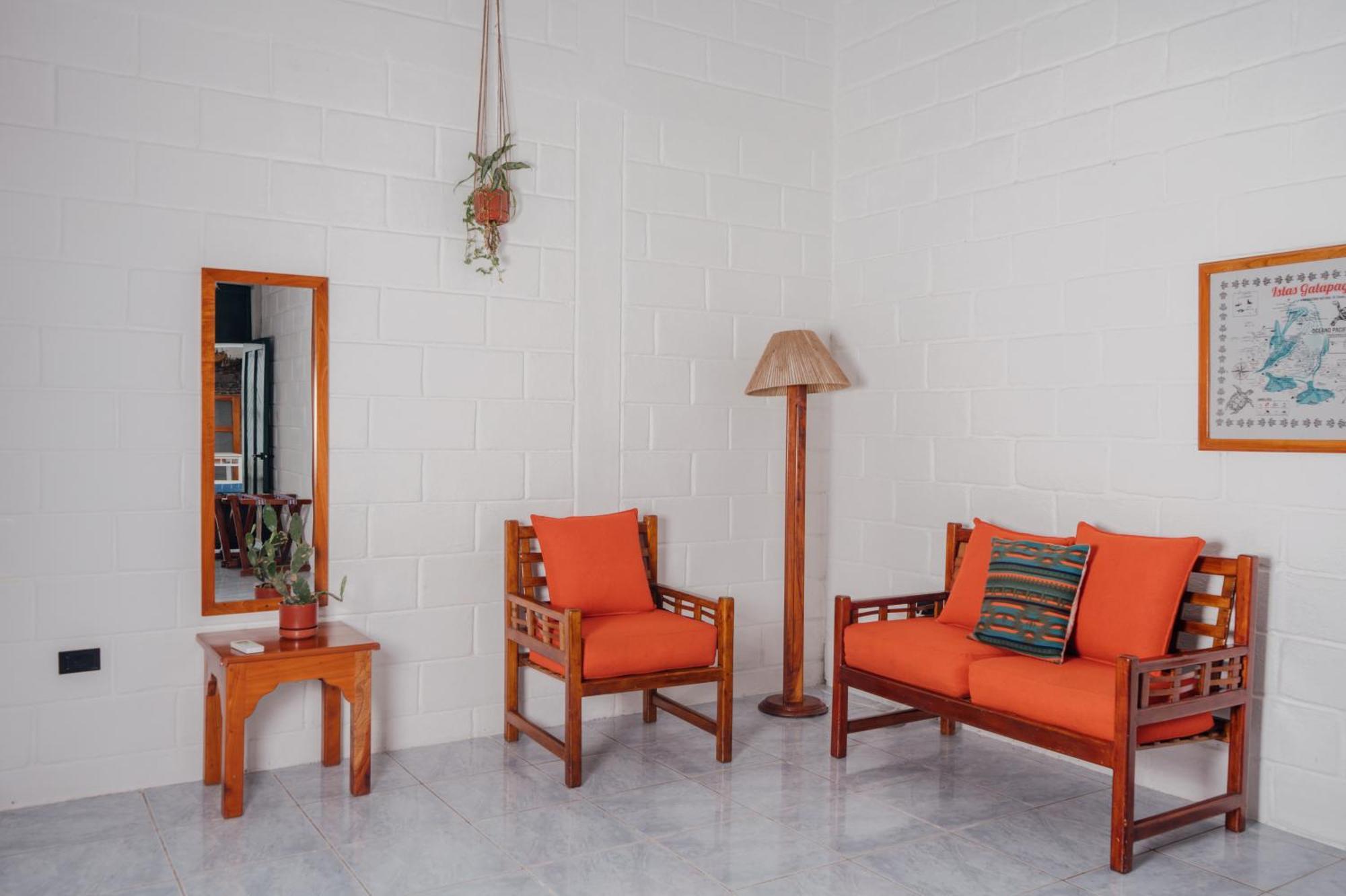 Hostal Pimampiro 푸에르토 바케리조 모레노 외부 사진