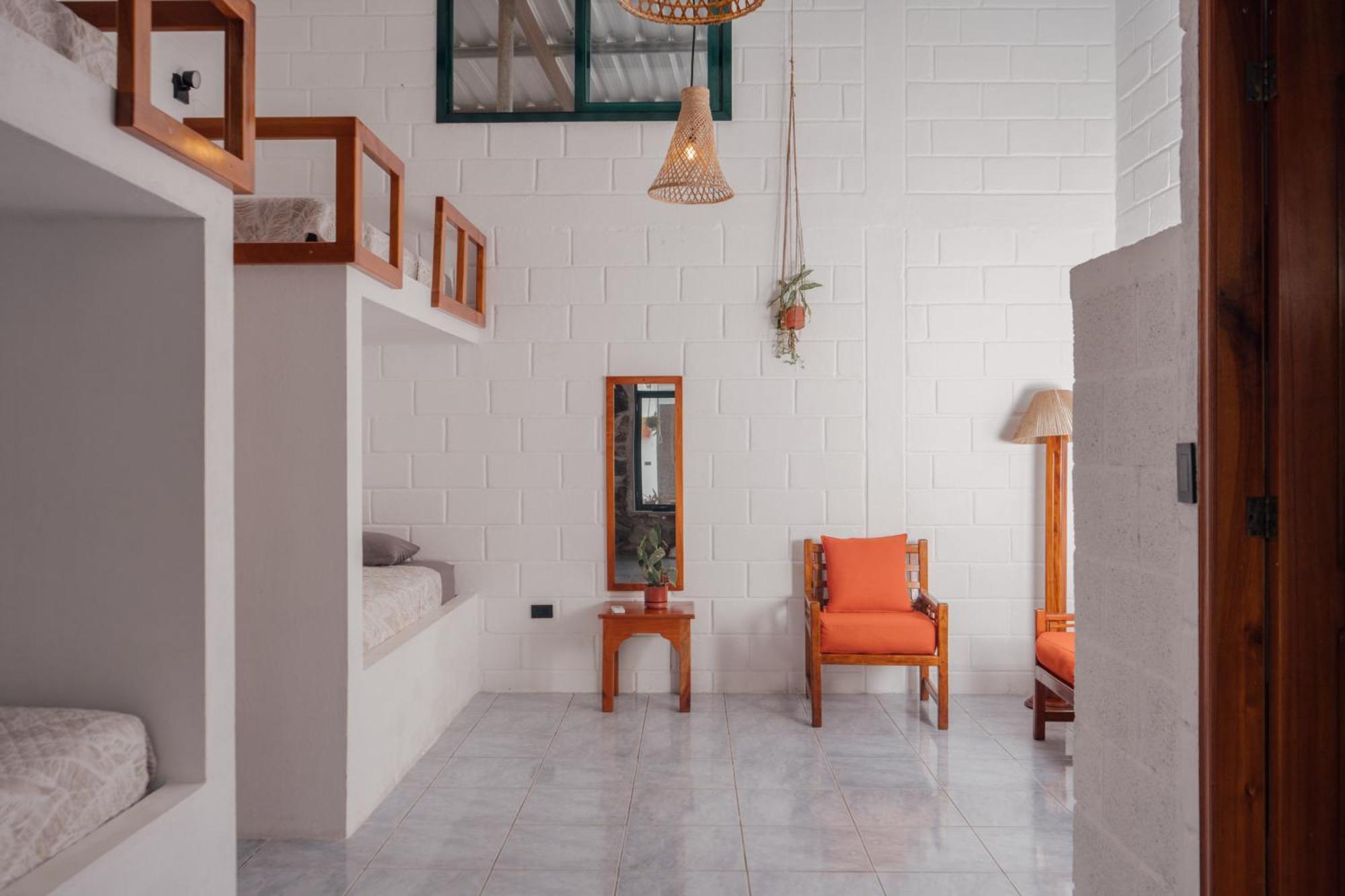 Hostal Pimampiro 푸에르토 바케리조 모레노 외부 사진